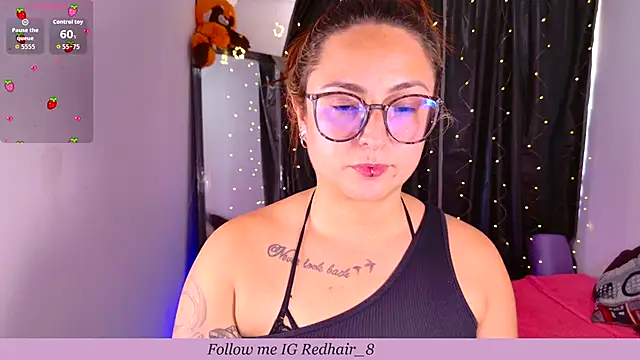 Snapshot of Rhosynn chatting on 10/24/25, 08:27 Rhosynn online show from 10/24/25, 08:27