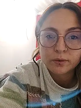 Snapshot of Rhosynn chatting on 12/03/25, 02:41 Rhosynn online show from 12/03/25, 02:41