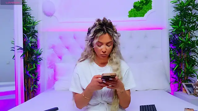 AriannaSins online show from 11/03/25, 01:23