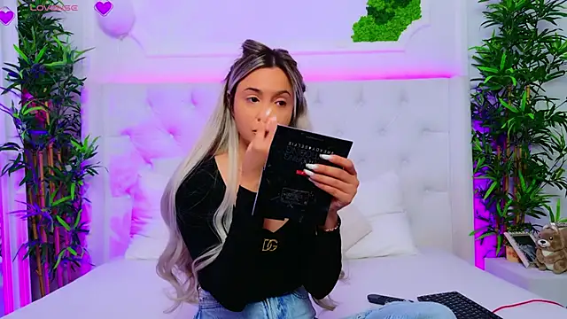 AriannaSins online show from 11/05/25, 02:28