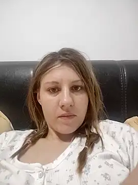 Snapshot of SandyCassie chatting on 10/28/25, 05:11 SandyCassie online show from 10/28/25, 05:11