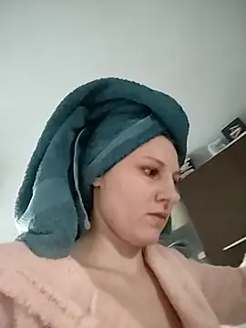 Snapshot of SandyCassie chatting on 10/30/25, 06:37 SandyCassie online show from 10/30/25, 06:37