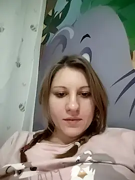 Snapshot of SandyCassie chatting on 11/11/25, 10:10 SandyCassie online show from 11/11/25, 10:10