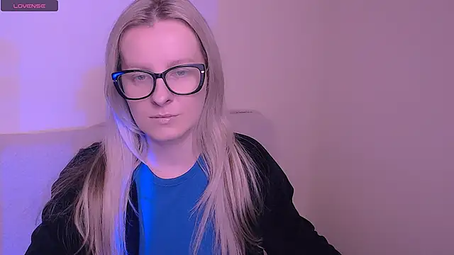 AllaLeomz online show from 11/20/25, 09:20