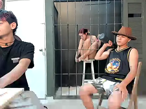 Snapshot of Prison_orgasmo chatting on 10/15/25, 11:10 Prison orgasmo online show from 10/15/25, 11:10