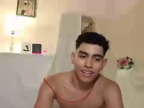 Snapshot of Yamilk101 chatting on 10/26/25, 03:23 Yamilk101 online show from 10/26/25, 03:23