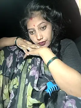 Snapshot of Ragni_bhargav chatting on 10/15/25, 04:18 Ragni bhargav online show from 10/15/25, 04:18
