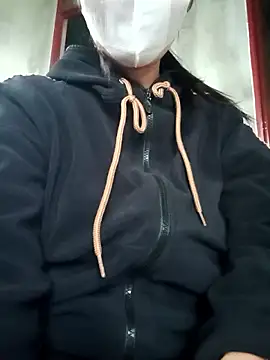 Snapshot of Kitymiu chatting on 11/15/25, 07:16 Kitymiu online show from 11/15/25, 07:16