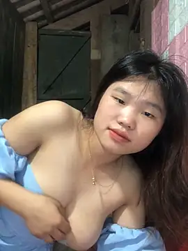 Snapshot of bumbaba chatting on 10/28/25, 01:36 bumbaba online show from 10/28/25, 01:36