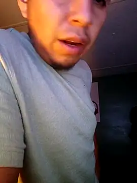 Penelargo1233r online show from 10/19/25, 10:21