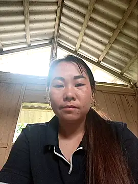 Snapshot of Baby_xinh03 chatting on 10/23/25, 09:41 Baby xinh03 online show from 10/23/25, 09:41