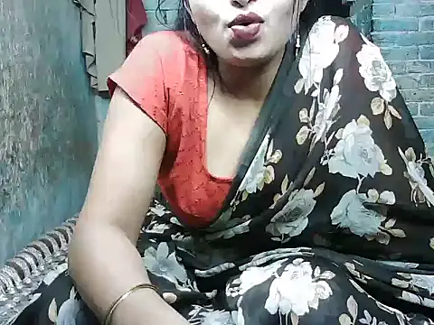 Snapshot of diksha--s chatting on 10/25/25, 04:46 diksha--s online show from 10/25/25, 04:46
