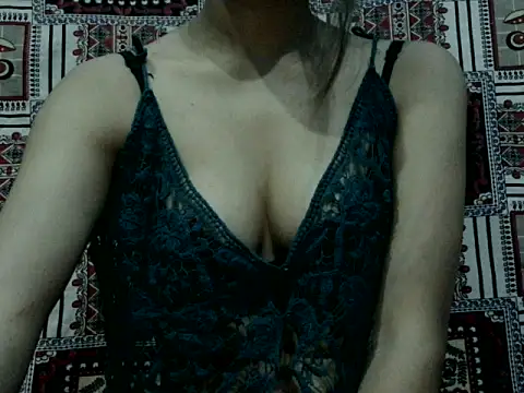 Snapshot of mystroux chatting on 10/16/25, 08:26 mystroux online show from 10/16/25, 08:26
