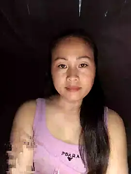 Snapshot of Spring-mky chatting on 11/16/25, 03:45 Spring-mky online show from 11/16/25, 03:45