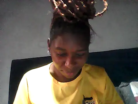 sexysmalldaily04 online show from 10/18/25, 01:45