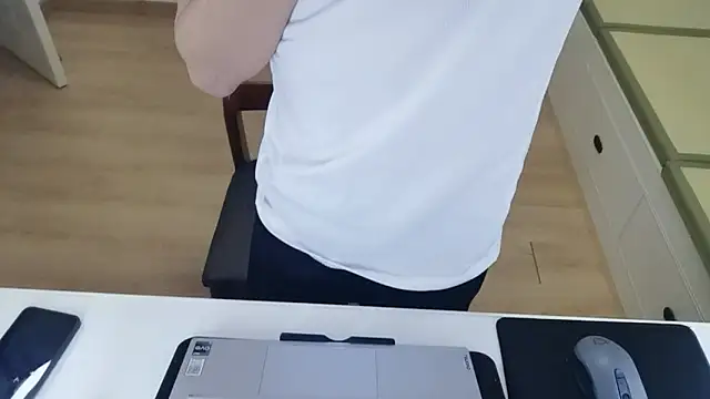 Snapshot of sexyboy-xiaoming chatting on 11/16/25, 12:33 sexyboy-xiaoming online show from 11/16/25, 12:33