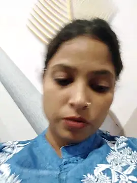 Snapshot of Anshika1431 chatting on 10/30/25, 03:30 Anshika1431 online show from 10/30/25, 03:30