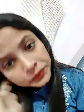 Snapshot of Anshika1431 chatting on 11/11/25, 01:11 Anshika1431 online show from 11/11/25, 01:11