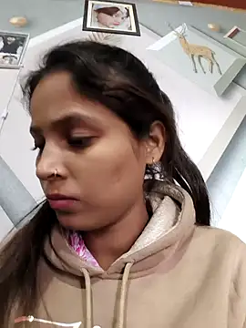 Snapshot of Anshika1431 chatting on 11/25/25, 04:23 Anshika1431 online show from 11/25/25, 04:23