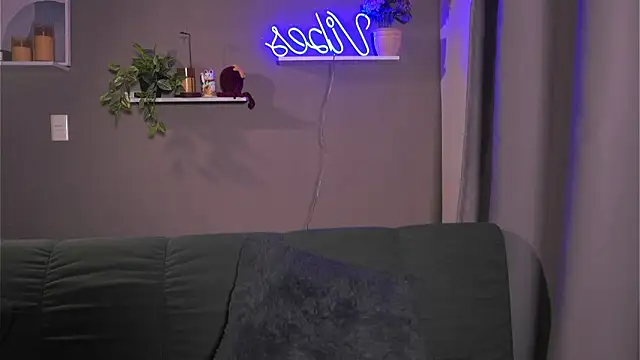 adahara miller17 online show from 10/22/25, 01:44