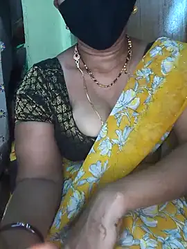 Snapshot of hot-telugu-queen chatting on 10/17/25, 09:45 hot-telugu-queen online show from 10/17/25, 09:45