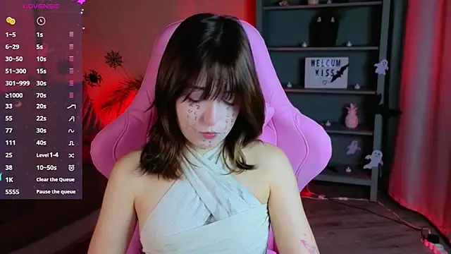 Soffi Toffi online show from 10/31/25, 10:38