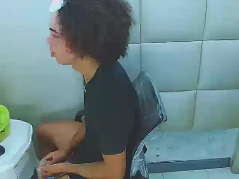 WinnyBarness online show from 10/24/25, 02:08