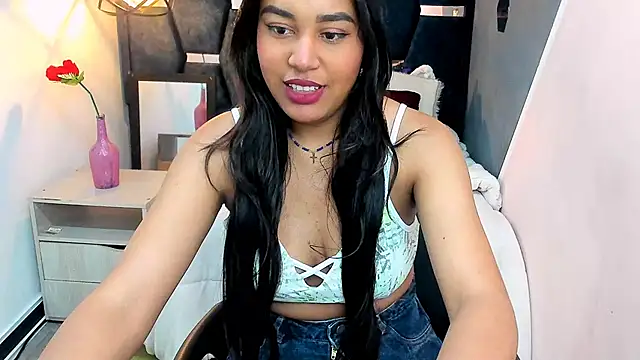 Rachel  Jonees online show from 10/26/25, 12:22