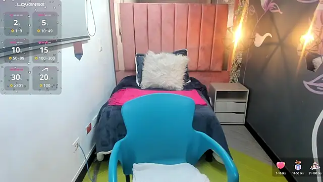 Rachel  Jonees online show from 11/26/25, 12:17