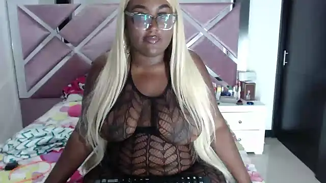 Snapshot of Antonellabigass chatting on 10/22/25, 04:57 Antonellabigass online show from 10/22/25, 04:57