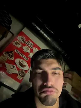 Snapshot of emir343475 chatting on 11/16/25, 09:53 emir343475 online show from 11/16/25, 09:53