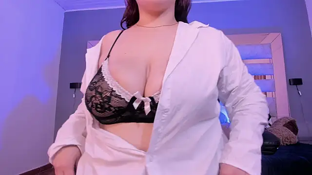 VictoriaCortezz online show from 10/18/25, 03:31