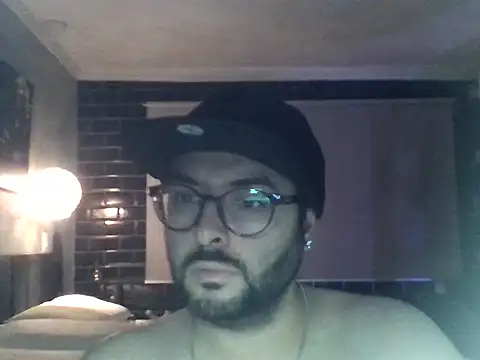 Snapshot of RickdeSP chatting on 11/17/25, 07:19 RickdeSP online show from 11/17/25, 07:19