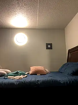 Snapshot of ralokutta2x chatting on 10/23/25, 11:03 ralokutta2x online show from 10/23/25, 11:03