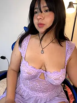 Snapshot of _Bella_7 chatting on 12/03/25, 02:52 Bella 7 online show from 12/03/25, 02:52