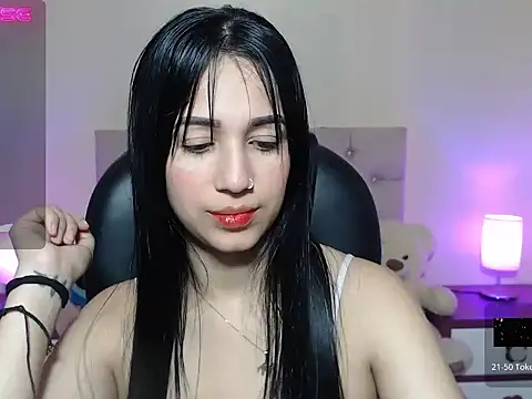 gabyy cute  online show from 11/12/25, 02:45