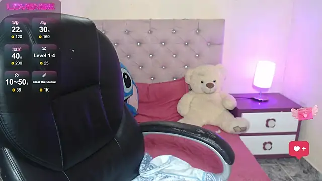 gabyy cute  online show from 11/25/25, 11:38