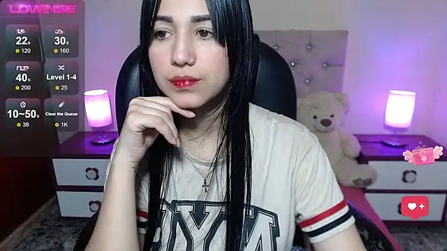 gabyy cute  online show from 11/30/25, 02:59