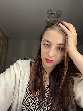 ScarletVelur online show from 11/28/25, 08:33