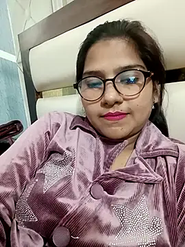 Vanshika1432 online show from 11/21/25, 12:59