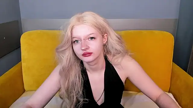 AlessaKiss online show from 10/31/25, 01:50