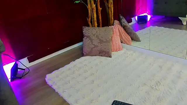 StepMomAnn online show from 10/29/25, 06:37