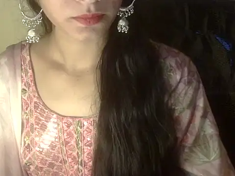 Snapshot of Shezi_N chatting on 10/21/25, 02:18 Shezi N online show from 10/21/25, 02:18