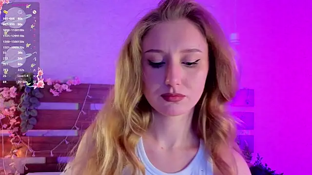 PriscillaPowell online show from 11/18/25, 08:24