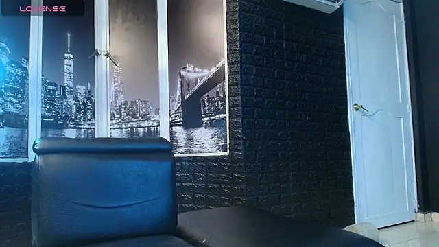 Snapshot of axel_fox21 chatting on 10/19/25, 02:56 axel fox21 online show from 10/19/25, 02:56