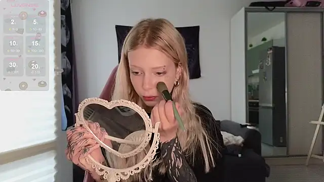 Snapshot of eliza_saddcat chatting on 10/30/25, 09:55 eliza saddcat online show from 10/30/25, 09:55