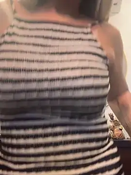 valentinaa99 online show from 11/17/25, 02:50