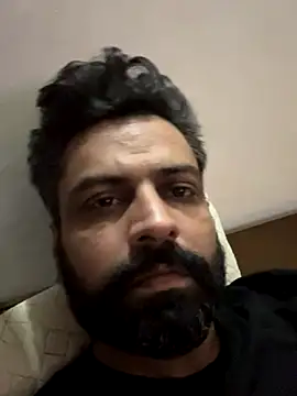 Snapshot of SoulHunt9 chatting on 10/21/25, 05:24 SoulHunt9 online show from 10/21/25, 05:24