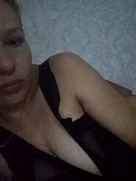 Snapshot of Coare_Cindy chatting on 10/18/25, 06:16 Coare Cindy online show from 10/18/25, 06:16