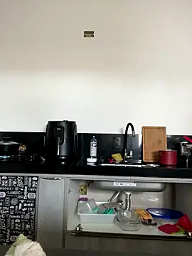 NatashaAzura online show from 11/18/25, 03:16